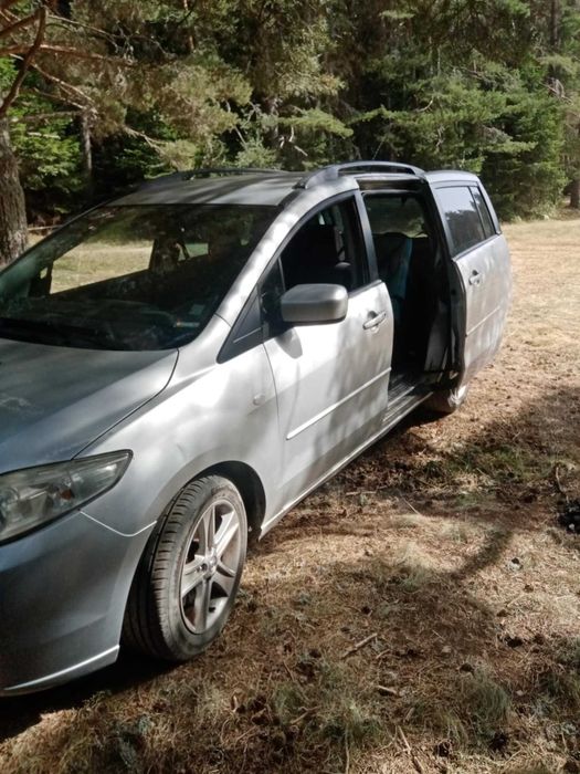 Продавам Мазда 5 газ-бензин