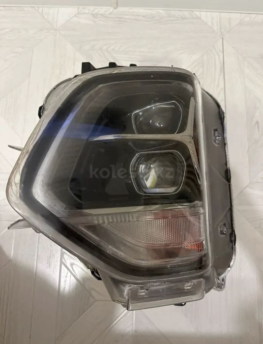 Фара на Hyundai Santa fe