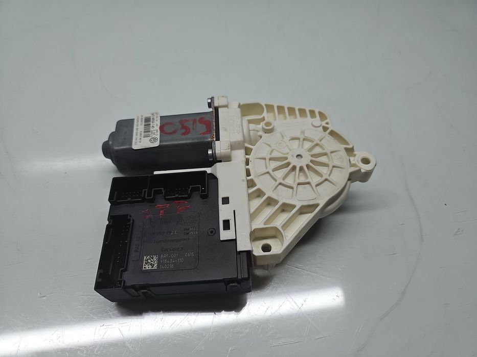 Motoras geam stanga fata Volkswagen Passat CC (358) Facelift [Fabr 201