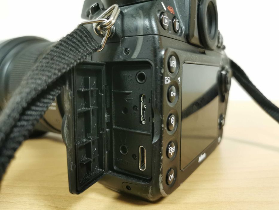 Nikon D800 професионален фотоапарат с 36.3MP Full Frame матрица