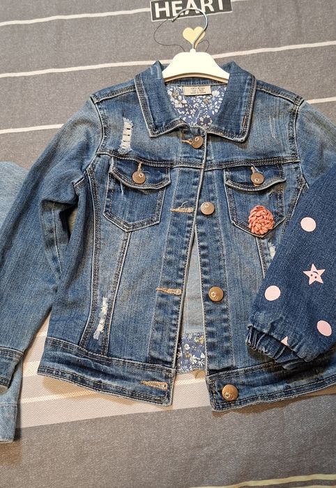 Продаётся джинсовки для девочек на 2-3 года