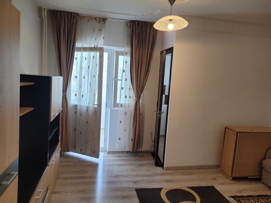 Închiriez apartament 1 camera Poitiers Iași