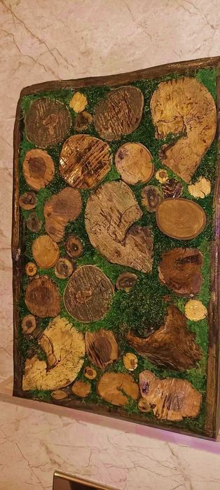 Декоративно пано от дърво и естествен мъх, арт декорация - 61х40 см