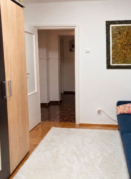 Apartament 3 camere decomandate, zona centrala