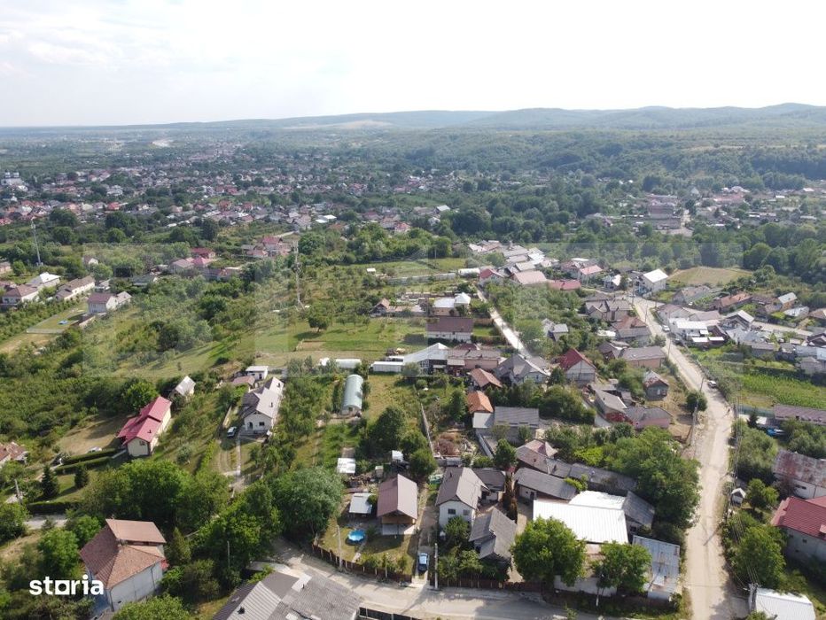 Casa de vacanta, de vanzare, cu 4 camere, 165 mp, zona Vulcana Pandele