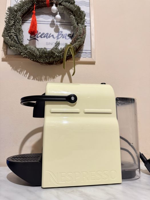 Кофеварка капсульная delonghi