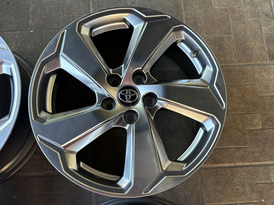 Оригинални джанти Toyota Rav 4 / Тойота 18" 5х114.3