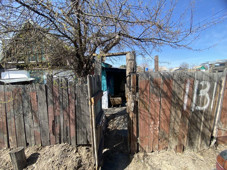 Продается дача , в Районе Сортировки Общество ромашка