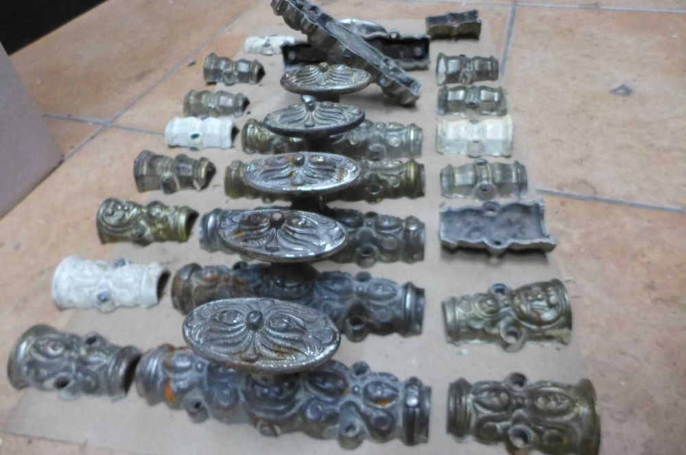 Elemente Feronerie BRONZ Art Nouveau pentru Geamuri Inchizatoare