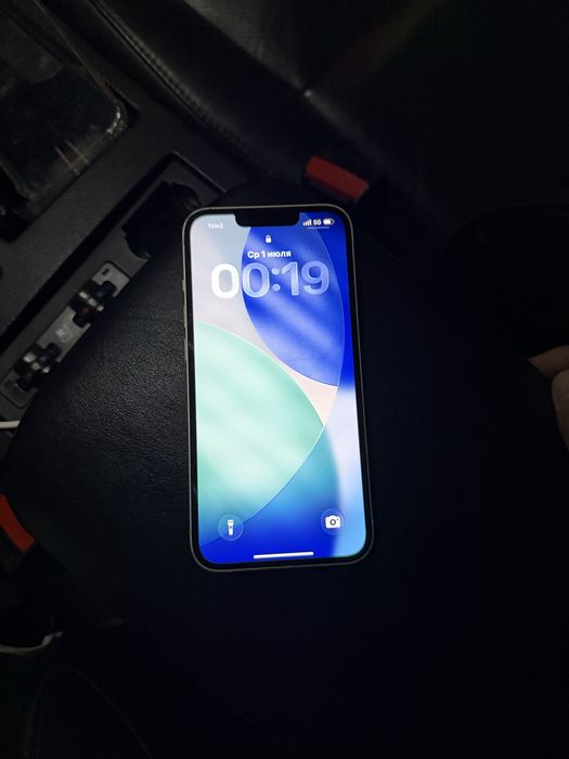 Продам iphone 13 128gb