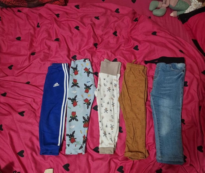 Pantalonii copii marimea 98