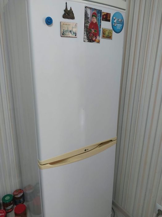 Продам холодильник LG