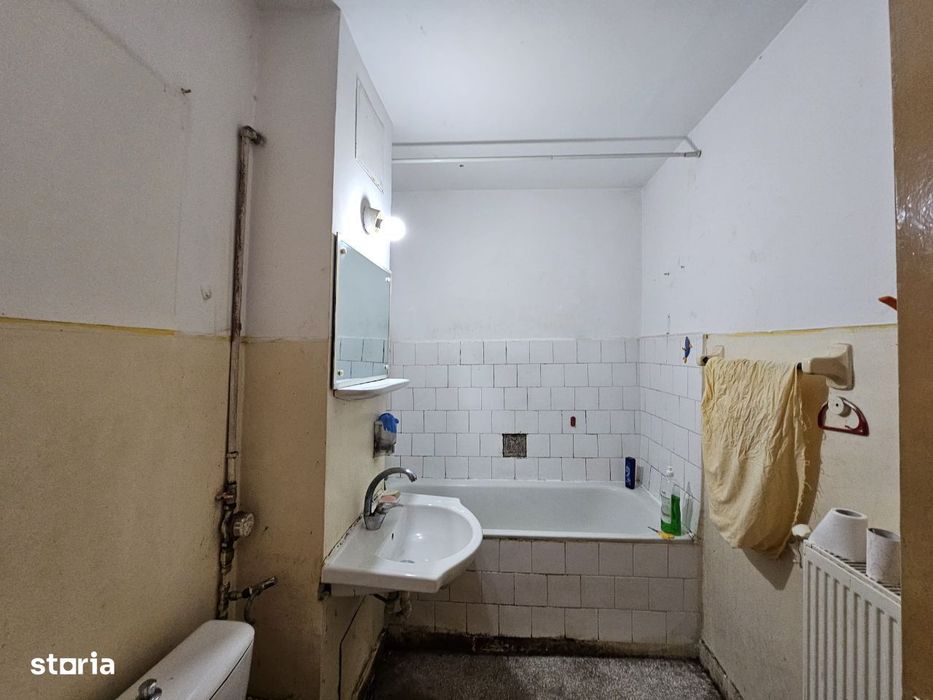 Apartament 3 camere, hol central in C-uri Eminescu