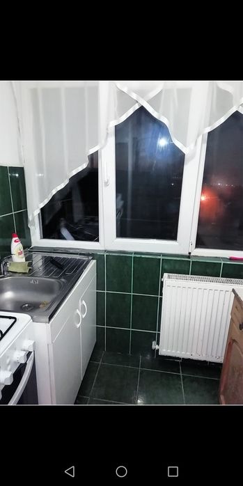 Închiriez apartament cu doua camere