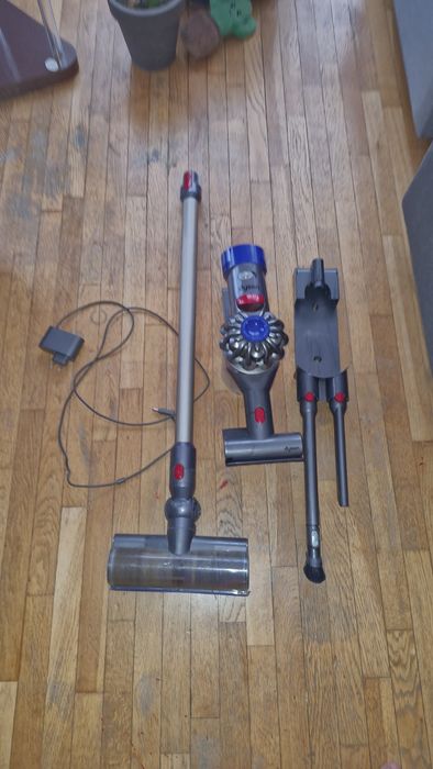 Прахосмукачка Дайсън