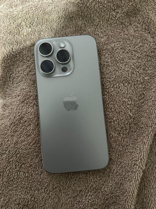 Продам iphone 15 pro 256gb