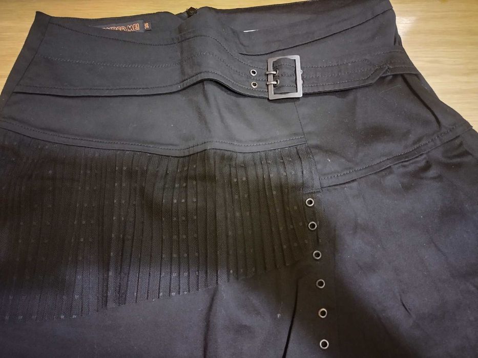 Дамска къса пола