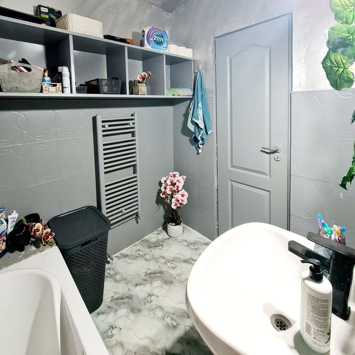 Vand Apartament 2 camere