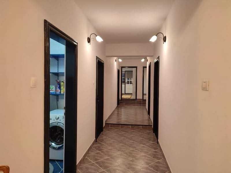 Proprietar, inchiriez apartament la casa, 4 dormitoare, zona Calea Aradului