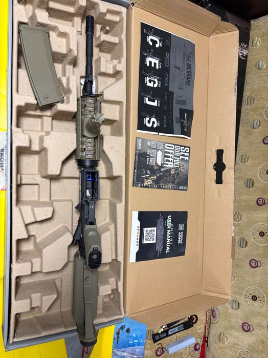 Продавам Еърсофт Airsoft реплика Specna Arms SA-CO3-ETU Half-Tan