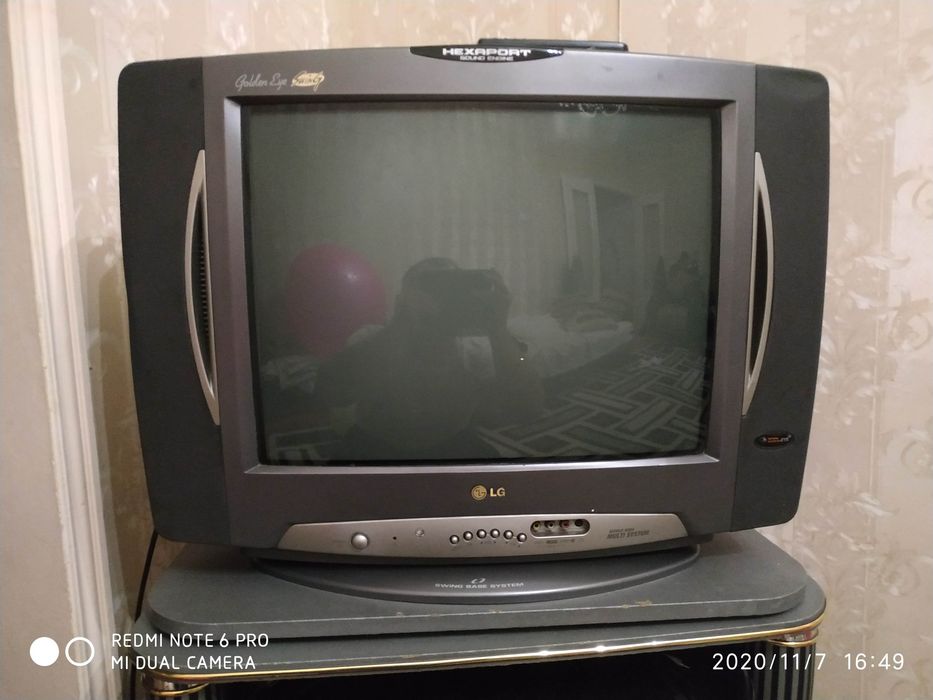 Телевизор тумба двд за всё 850000 тыс