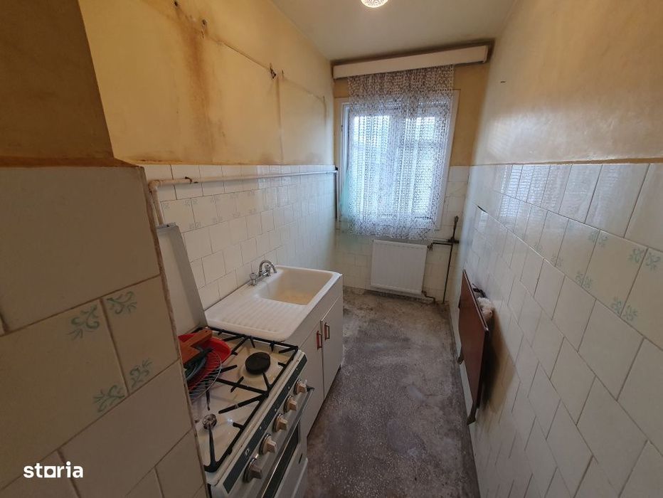 Apartament 2 camere, etaj 4, bloc izolat, acoperis - Zona Girocului