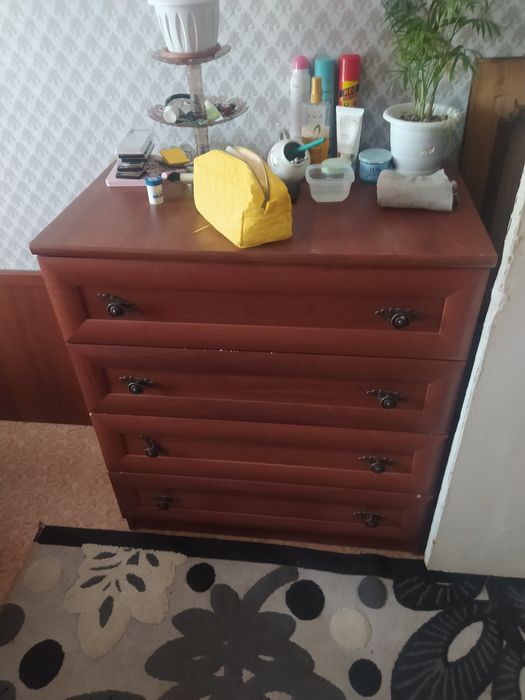 Продам спальный гарнитур