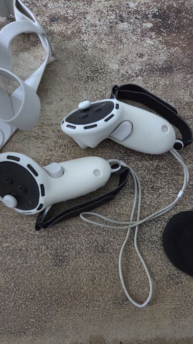 Meta Quest 3s VR cu baterie si suport Bobovr