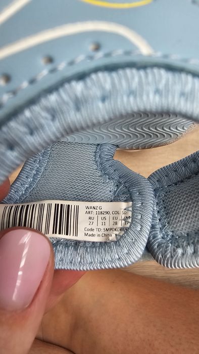 Продам детские сандалии