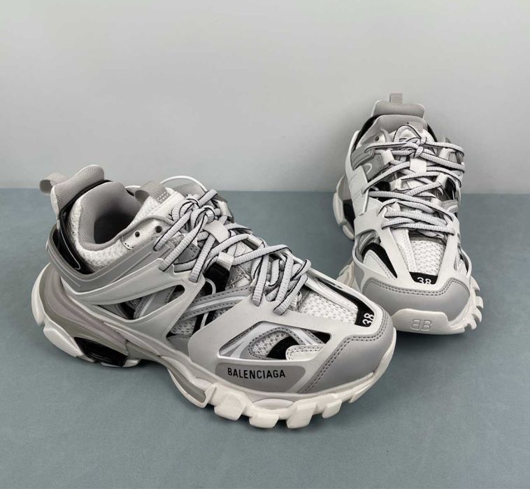 Balenciaga track