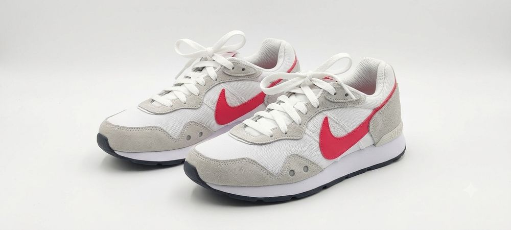 Оригинални маратонки Nike Venture