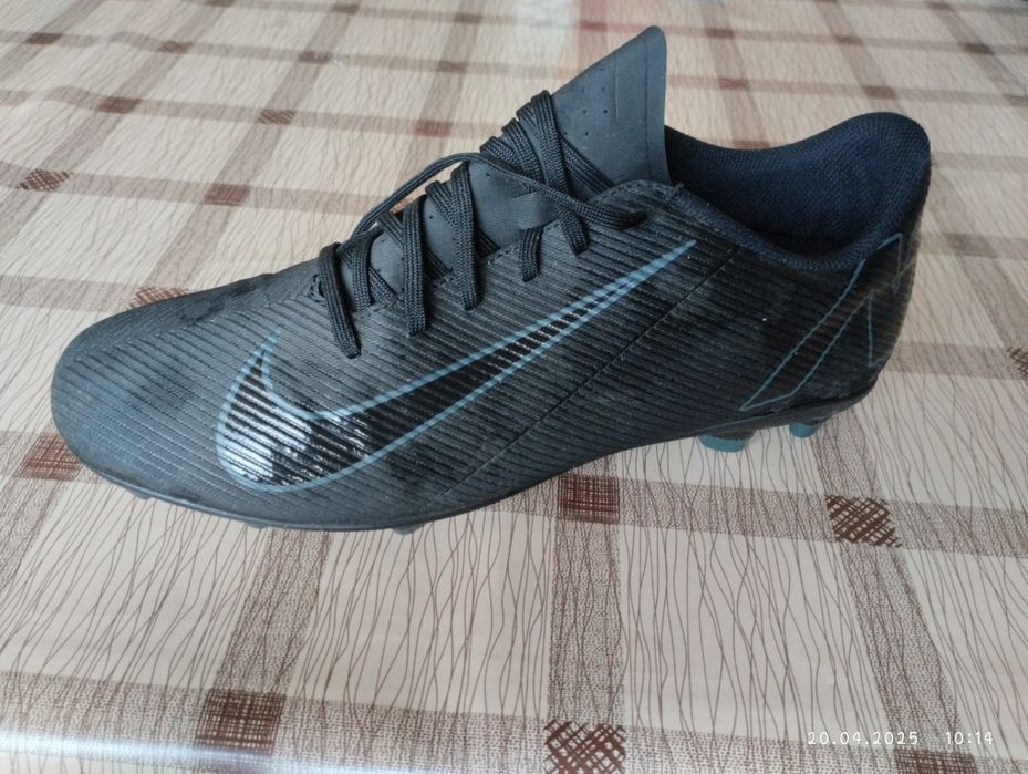 Калеври на Nike чисто нови