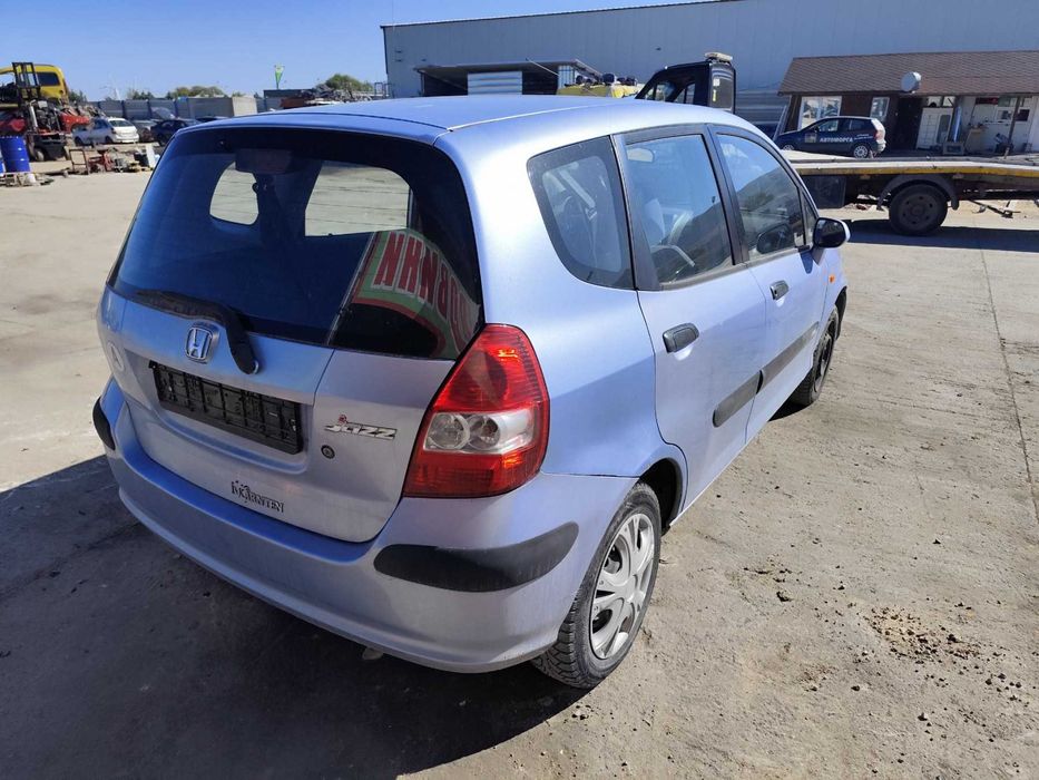 Honda Jazz 1.3 - 83к.с - 2003г. на части