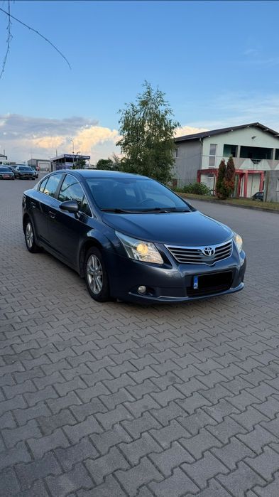Auto Toyota Avensis