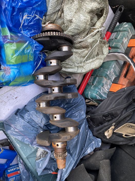 Коленвал 2шт  на киа рио  и хюндай аксент