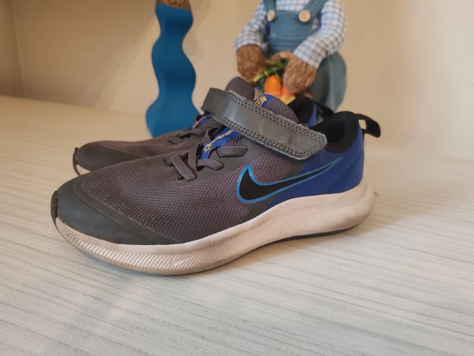 Adidasi Nike marime 32