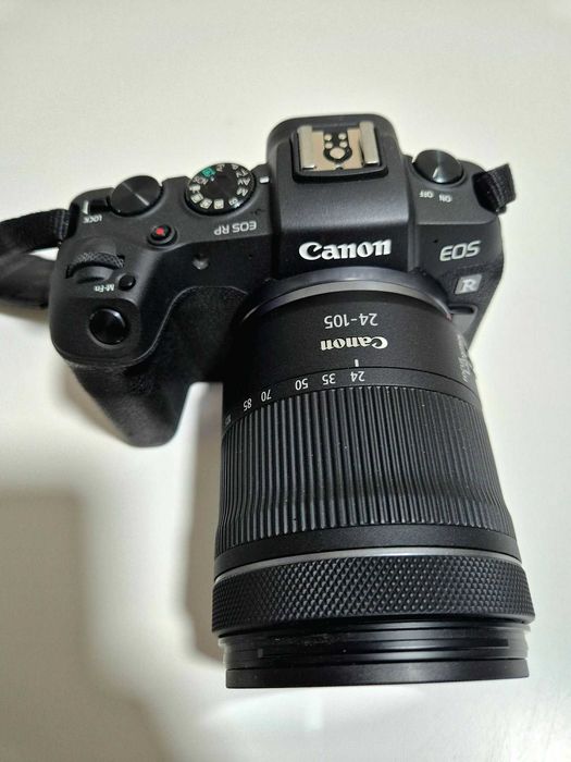 Canon EOS RP cu obiectiv kit 24-105 mm f/4-7.1 IS STM