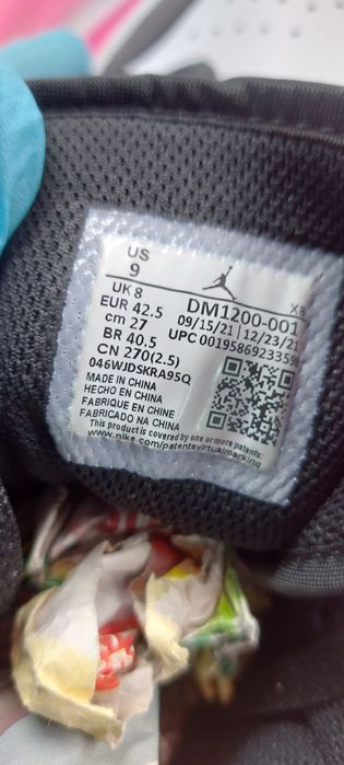 Jordan 1 Mid Se номер 42.5 Оригинални мъжки  кецове