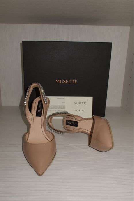 Pantofi MUSETTE din piele lacuită - culoare nude/ beige - marime 36