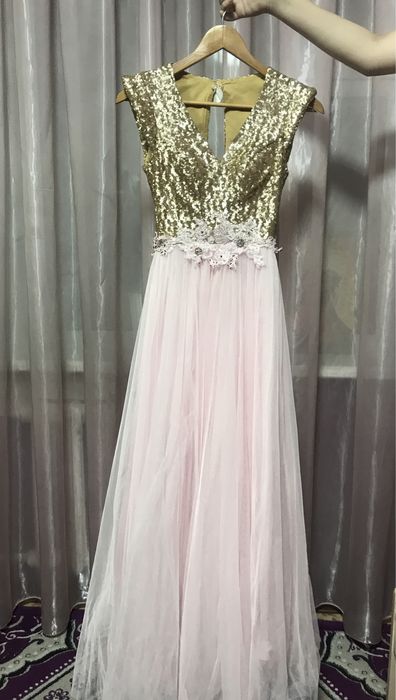 Платье вечернее