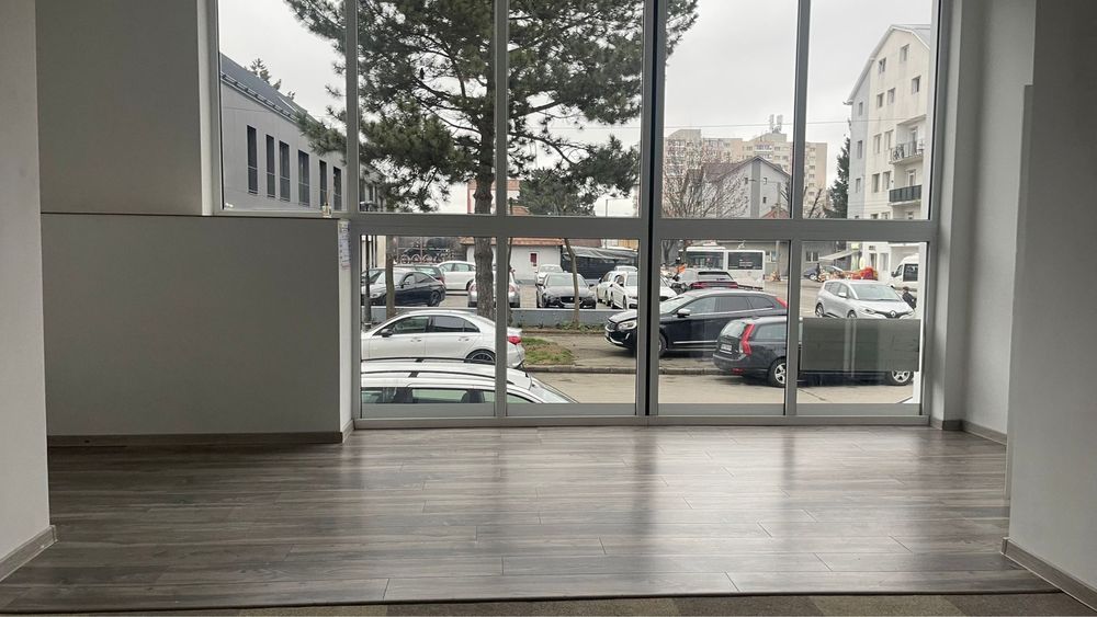 Spațiu comercial de închiriat