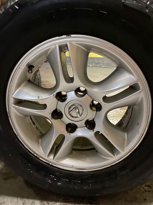 резина с дисками всесезонка от lexus 470