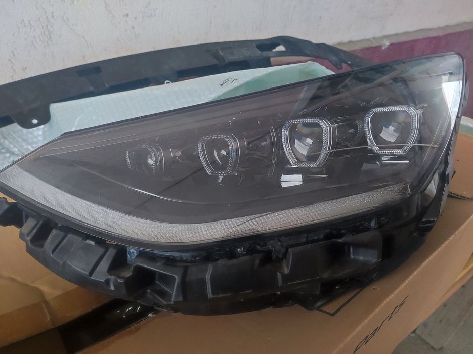 Фара  . Накладка бампера