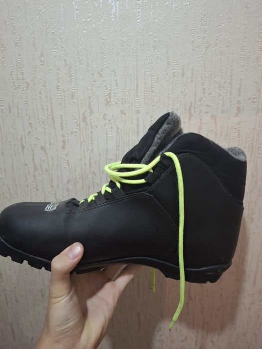 ботинки для лыж.