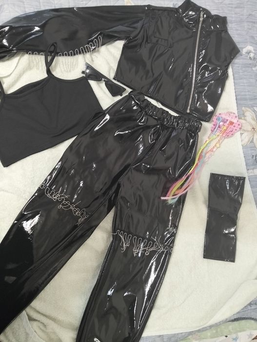 Костюм для современного танца