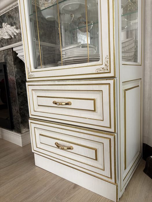 Шкаф витрина для посуды 2 шкафа