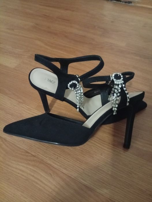 Продаю туфли,новые.