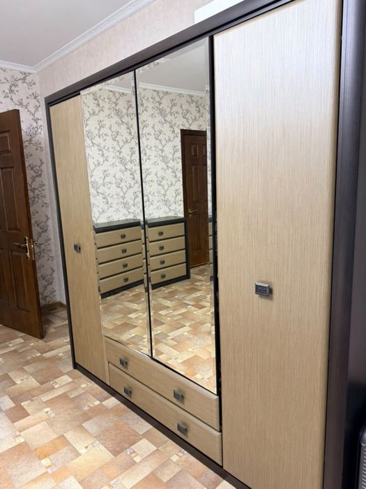 Продам спальный гарнитур