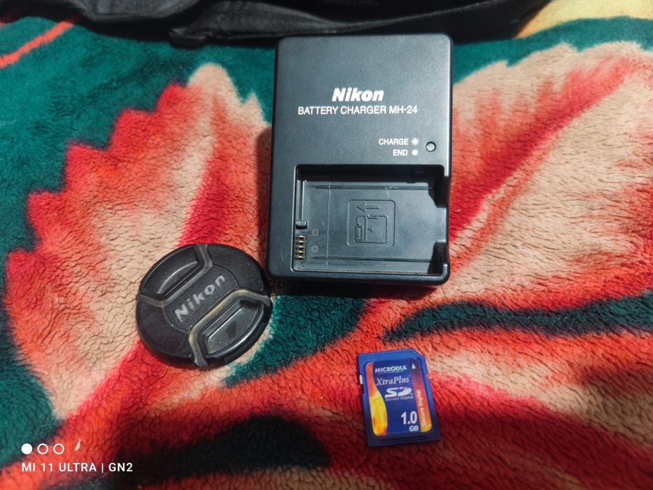 Nikon D5100 с китовым объективом