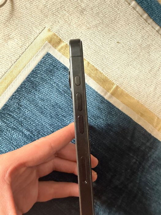 Продается iPhone 15 Pro 128 GB, черный цвет.